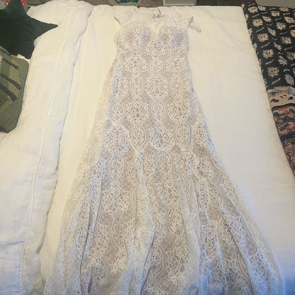NWOT Wilderly Rowen Wedding Dress, size 12 - Picture 10 of 12